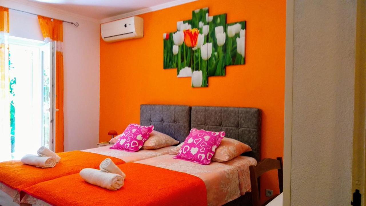 Apartments Desa Petric Hvar Town Exterior photo